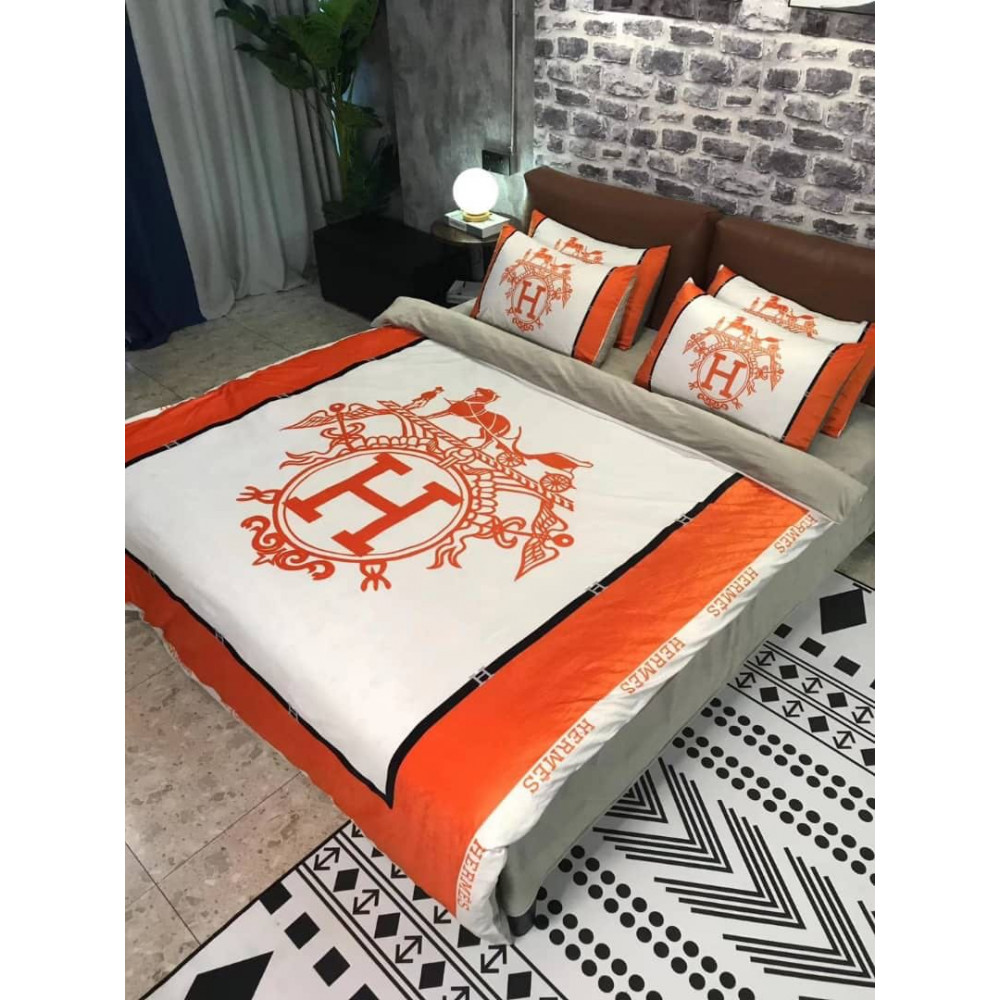 PREMIUM BRANDED BEDSHEET 4 IN 1 HIGH QUALITY AND SOFT LIKE SILK IN A 7⭐️HOTEL PREMIUM BRANDED BEDSHEET 4 IN 1 HIGH QUALITY AND SOFT LIKE SILK IN A 7⭐️HOTEL