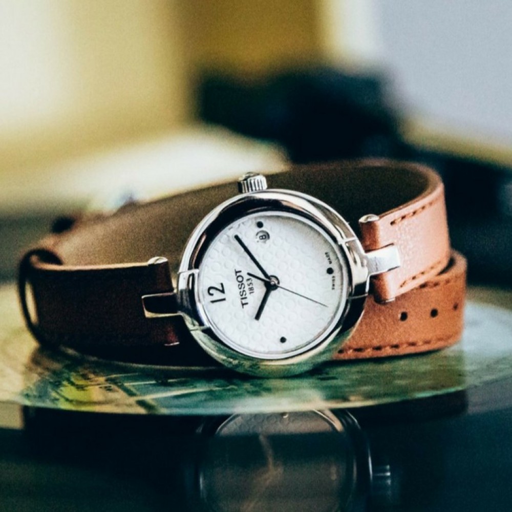 Tissot Pinky Double Wrap Brown Strip Ladies Watch Vintage T084.210.16.017.03 Tissot Pinky Double Wrap Brown Strip Ladies Watch Vintage T084.210.16.017.03