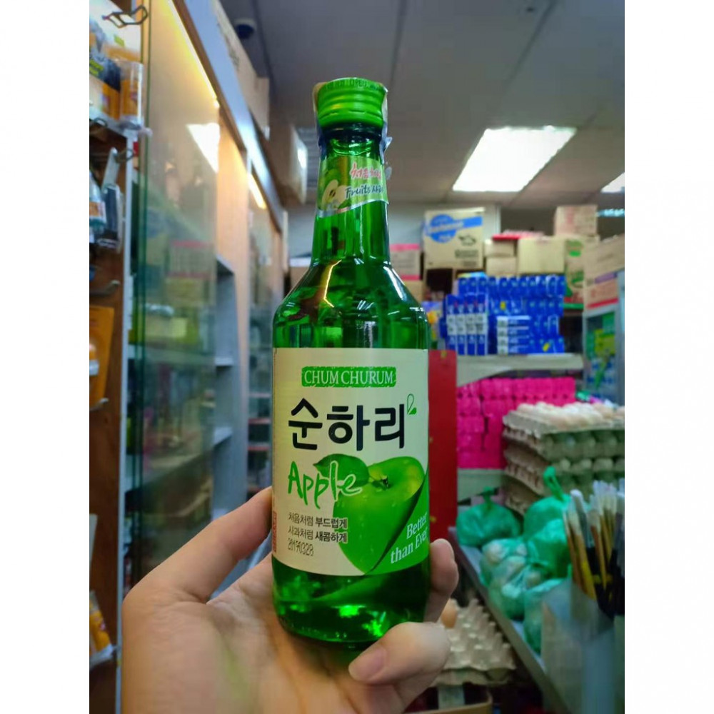 Chum Churum Apple Soju 12% alcohol 360ml Chum Churum Apple Soju 12% alcohol 360ml