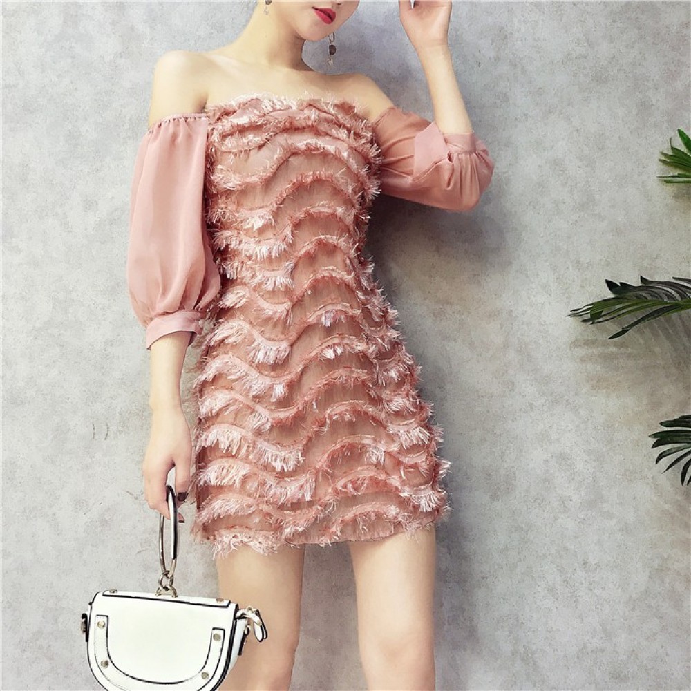 Chiffon sleeves spell wave feather strapless collar dress 雪纺波浪羽毛一字领连身裙 Chiffon sleeves spell wave feather strapless collar dress 雪纺波浪羽毛一字领连身裙
