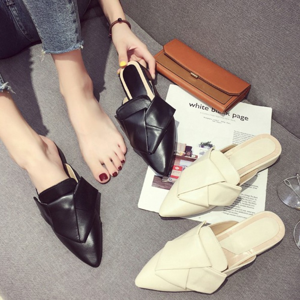 Pointed thick with baotou half slippers Pointed thick with baotou half slippers