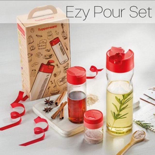 Tupperware Ezy Pour Set Tupperware Ezy Pour Set