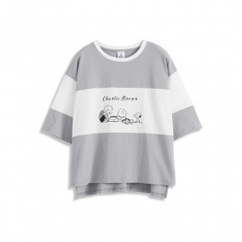 image of 查理.布朗與朋友們的玩樂短袖T恤 Charlie. Brown Short-Sleeved With Friends T-Shirt