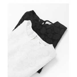 image of 質感透膚蕾絲上衣 兩色售 Textured Translucent Lace Top Two-Colors