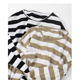 image of 滿版寬條紋竹節棉長袖上衣 兩色售 Full Version Wide Striped Bamboo Cotton Long-Sleeved Shirt Two-Colors