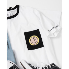 image of 查理‧布朗單口袋人物繡花短袖T恤 Charlie Brown Single-Pocket Character Embroidered Short-Sleeved T-Shirt