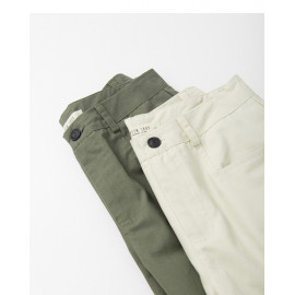 image of 小蓋口袋造型五分短褲 兩色售 Small Cover Pocket Shape Five Points Shorts Two Colors