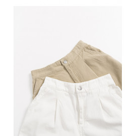 image of 素面銀釦後鬆緊短褲 兩色售 Plain Silver Buckle Elastic Shorts Two Colors