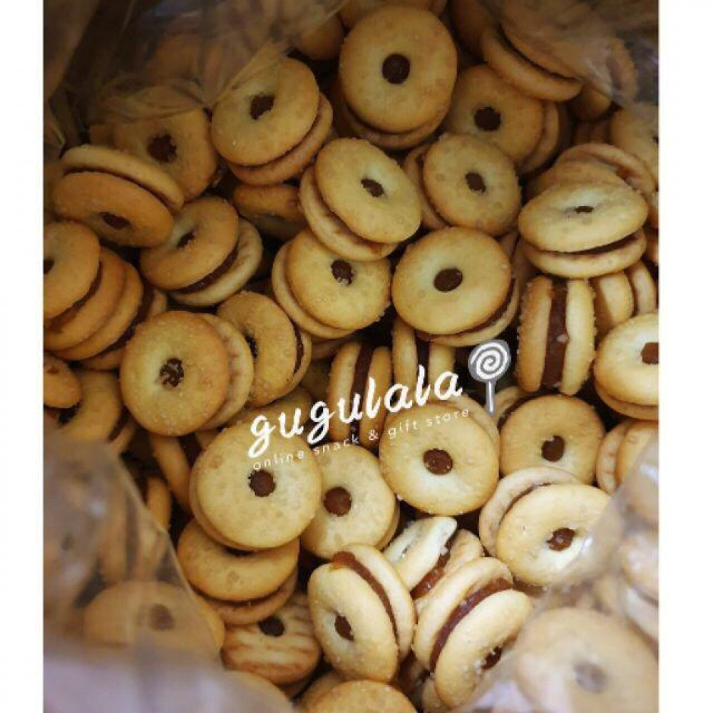 Thai Mini Donut Pineapple Jam Biscuits 泰国进口黄梨饼 280g Thai Mini Donut Pineapple Jam Biscuits 泰国进口黄梨饼 280g