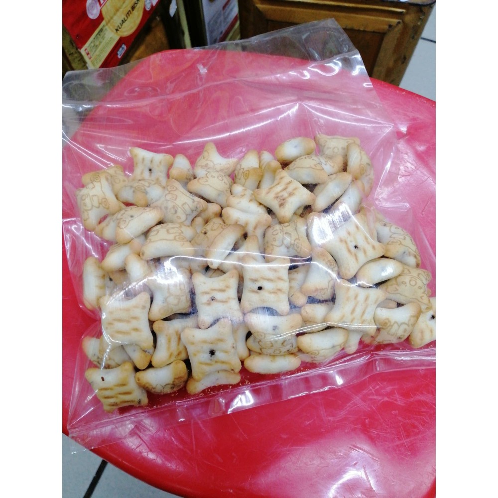 Bear Biscuits (Choco/Strawberry) 150g Bear Biscuits (Choco/Strawberry) 150g